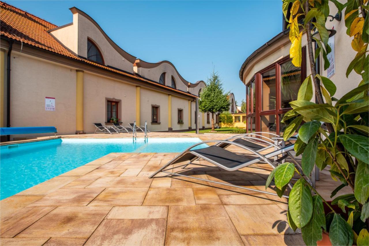 Wellness Hotel Spark Malacky Exterior foto